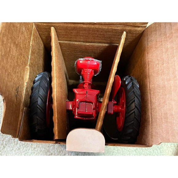 ERTL Farmall Super M-TA Tractor PA Keystone 1993 FFA Edition 1/16 New in Box # 2